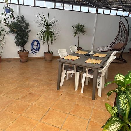 Appartement Elegant Et Climatise Au Centre Avec Terrasse - Proche Plage Et Attractions ! Tanger Eksteriør bilde