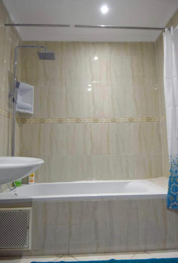 Appartement Elegant Et Climatise Au Centre Avec Terrasse - Proche Plage Et Attractions ! Tanger Eksteriør bilde