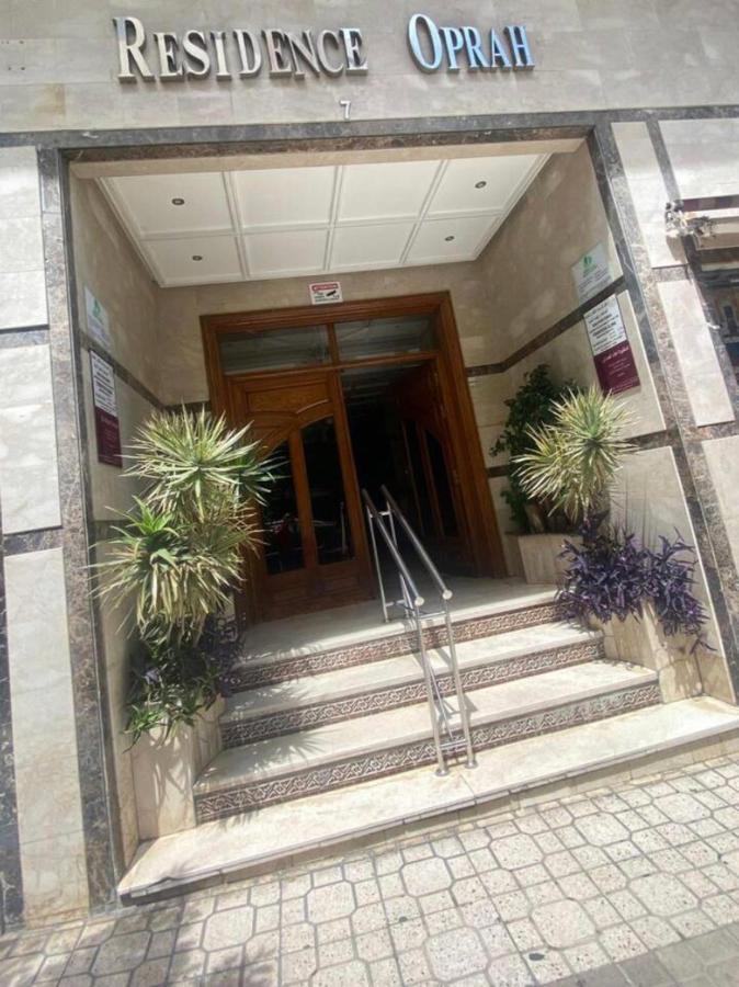 Appartement Elegant Et Climatise Au Centre Avec Terrasse - Proche Plage Et Attractions ! Tanger Eksteriør bilde