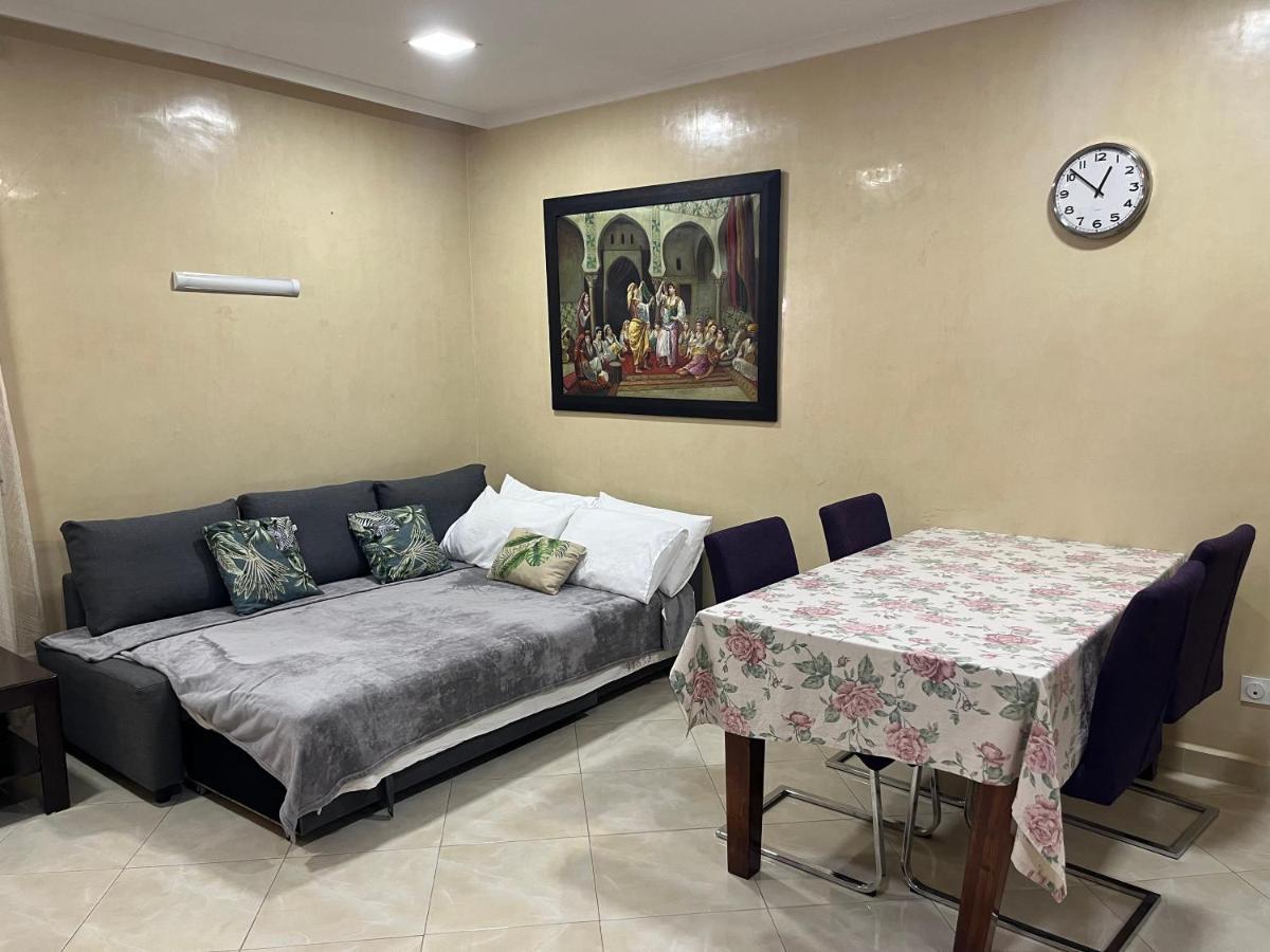 Appartement Elegant Et Climatise Au Centre Avec Terrasse - Proche Plage Et Attractions ! Tanger Eksteriør bilde